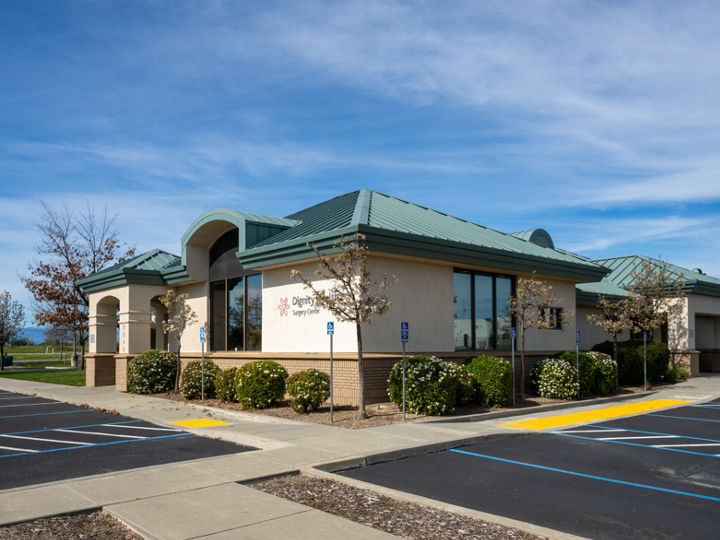 Exterior front view of Oncology and Infusion Center - Dignity Health - St. Elizabeth Community Hospital