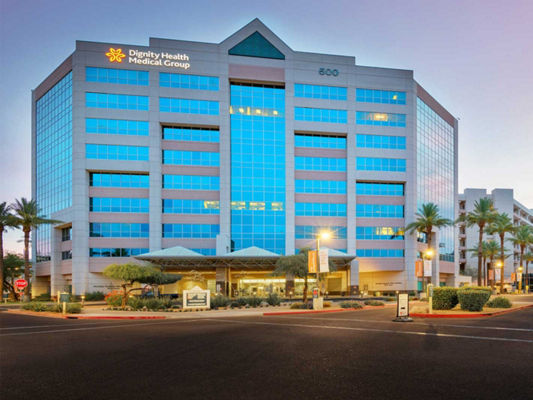 Exterior front view of Dignity Health Medical Group Women's Health - St Joseph's