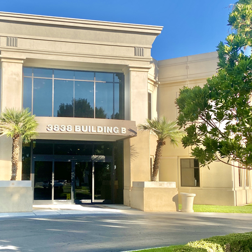 Exterior front view of Surgery Center - Dignity Health Medical Group - Bakersfield, CA