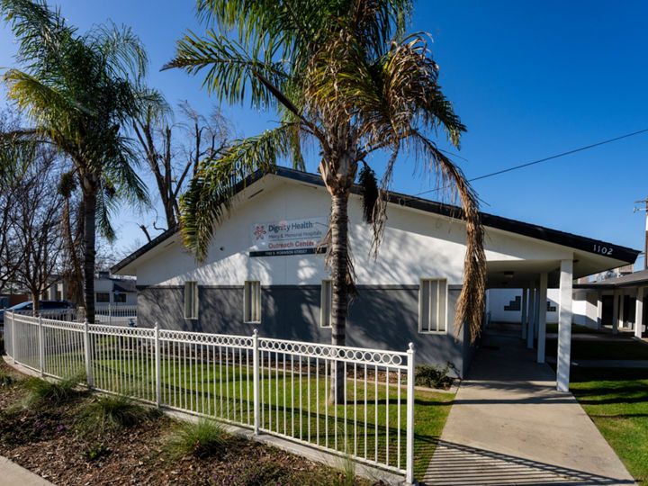 Exterior front view of Dignity Health Outreach Center - Bakersfield, CA