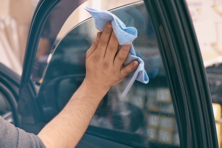 Todo lo que debes saber sobre el tintado de lunas de tu coche