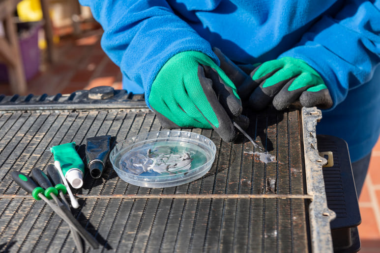 CÓMO REALIZAR UNA SOLDADURA EN FRIO - METAL LIQUIDO 