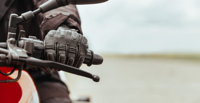 Cómo elegir unos guantes de invierno para moto?