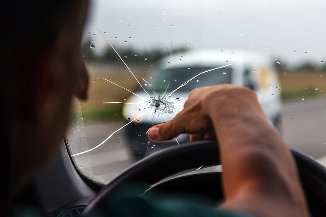 Hoe U Barsten In De Voorruit Kunt Verhelpen