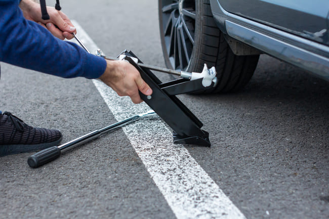 Comment changer ses pneus de voiture soi-même ? - rezulteo