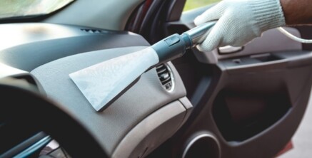 Comment bien nettoyer l’intérieur de sa voiture