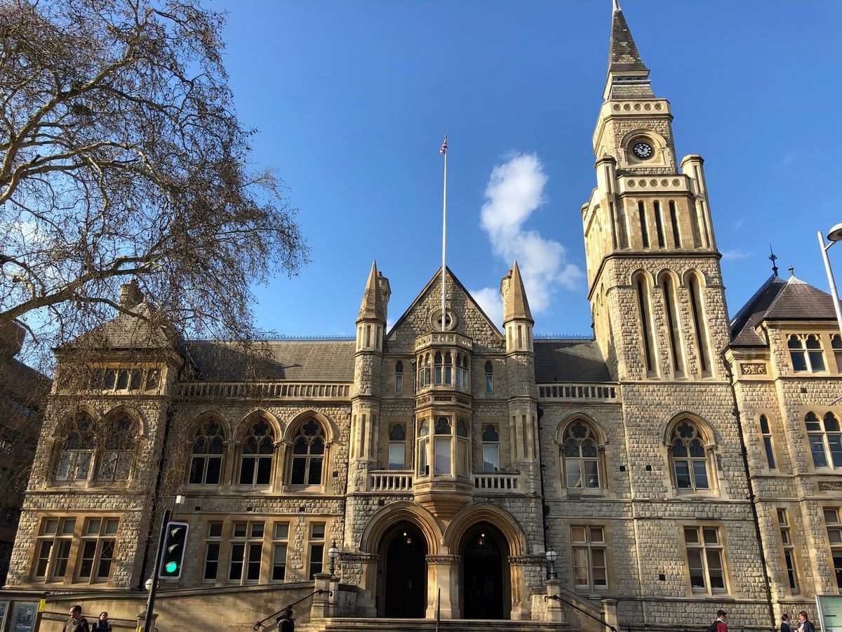 outside view of Ealing town hall