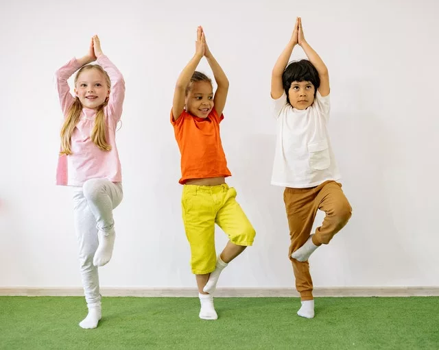 10 ejercicios de equilibrio para niños