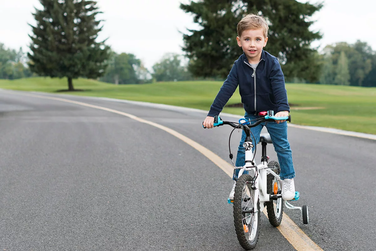 Conoce los elementos de una bicicleta para niños y cómo elegir la adecuada.
