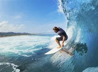 Surfea en el verano sol y playa