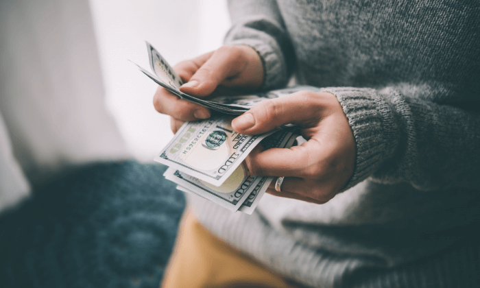 lady counting money