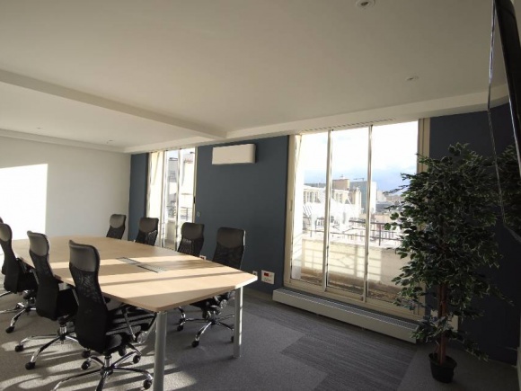 location de bureaux courte durée à Paris 8