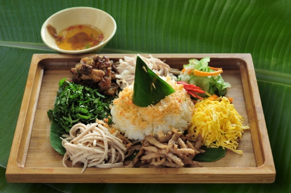 Cơm âm phủ, Huế