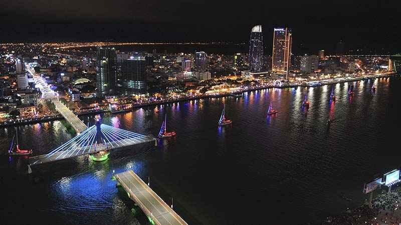 Cầu sông Hàn quay - Đà Nẵng