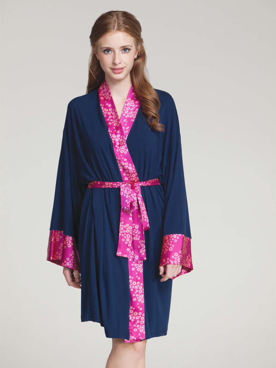 Giveaway: Doie Lounge Robe - Project Nursery