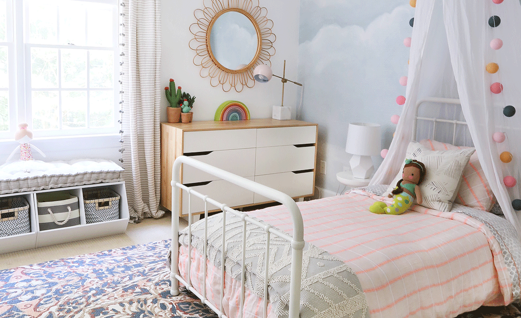 Sunny Circle Studio Girl's Room