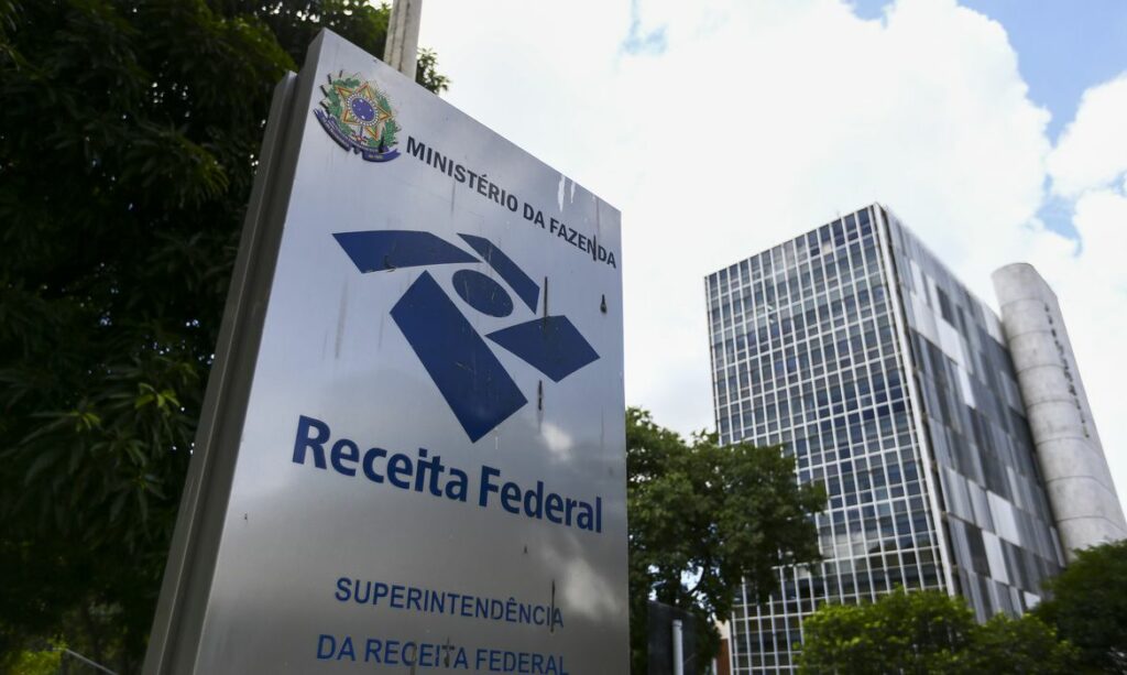 Concurso Receita Federal passa por retificação no conteúdo programático