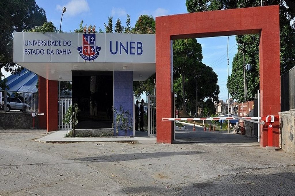 Inscrições concurso UNEB Docente terminam hoje; iniciais de R$6.9 mil!