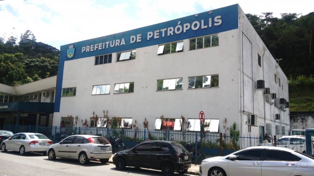 Inscrições do concurso SME Petrópolis terminam amanhã para 877 vagas