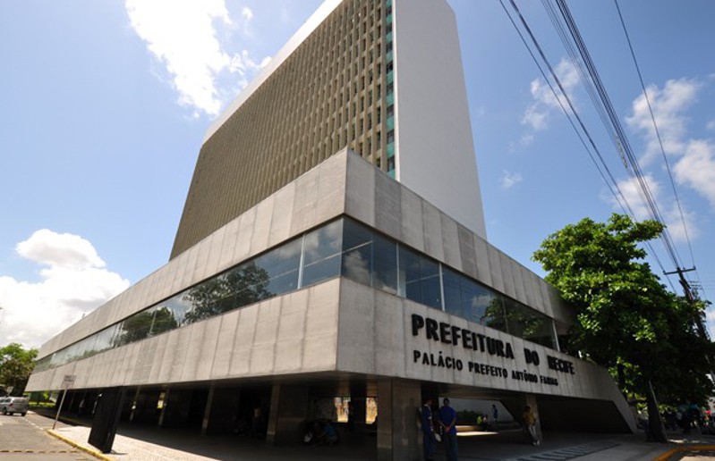 Concurso SME Recife Professor: extrato publicado; 1.000 vagas previstas