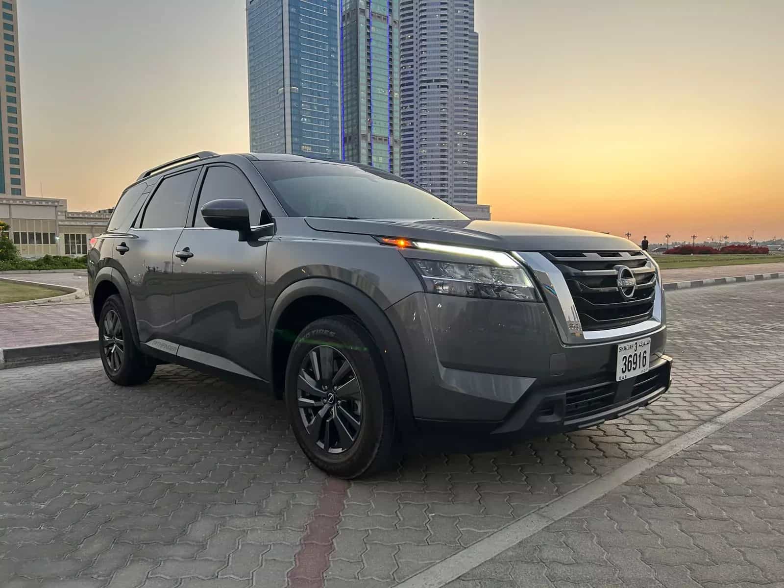 Should You Rent a Car in Sharjah or Use Public Transport?