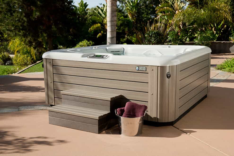 Selling a Hot Tub in Denver? Here’s the Step-by-Step Guide