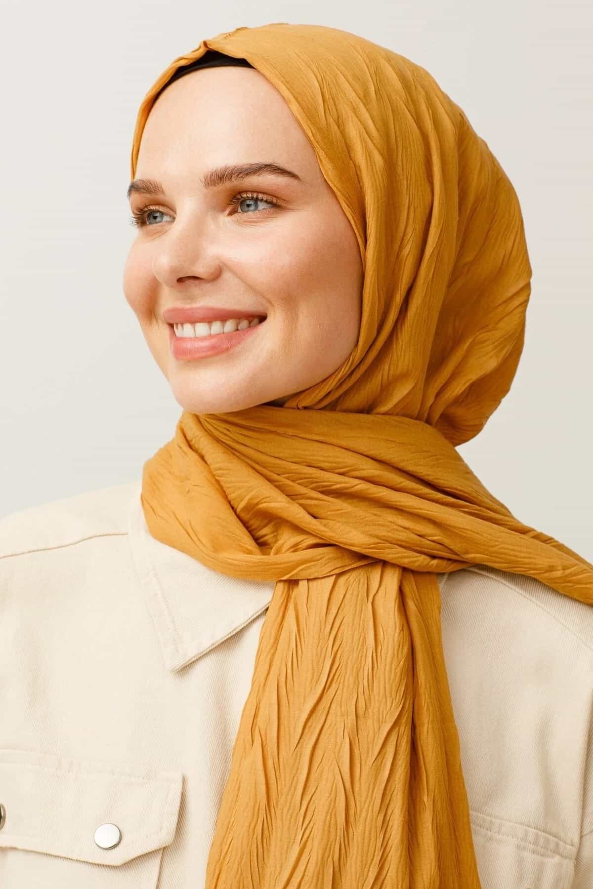 Elegance: The Beauty and Versatility of the Ombre Scarf