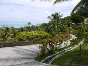 坂道は電気自動車の本領発揮。