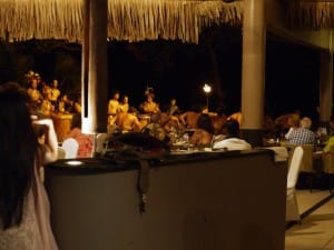 ラディソンホテルのタヒチアンダンスショー。