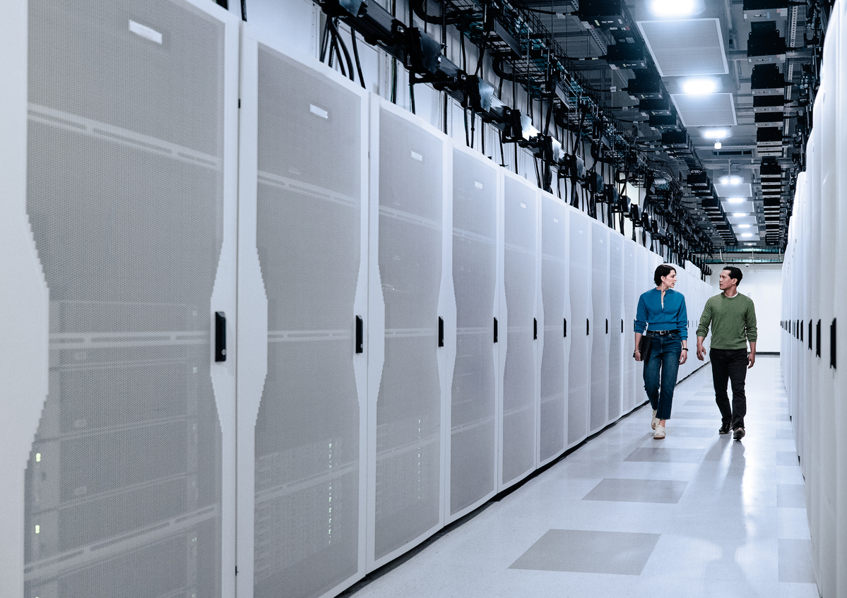 AI-Driven Automation for Faster Case Resolution with Cisco's High-Performance Data Center Stretch Database AI-Driven Automation for Faster Case Resolution with Cisco's High-Performance Data Center Stretch Database