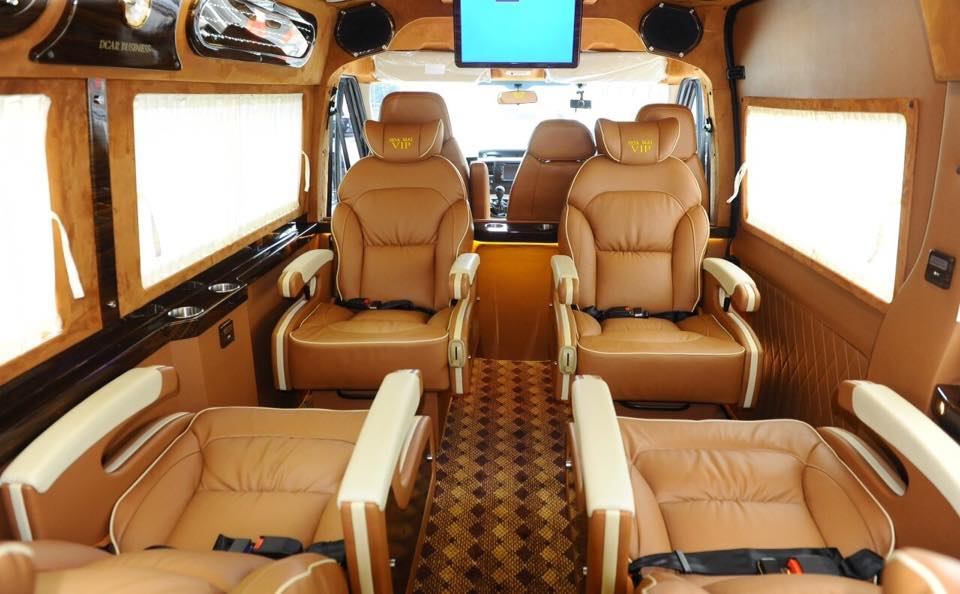 Xe limousine Luxury Transport đi Quảng Ninh