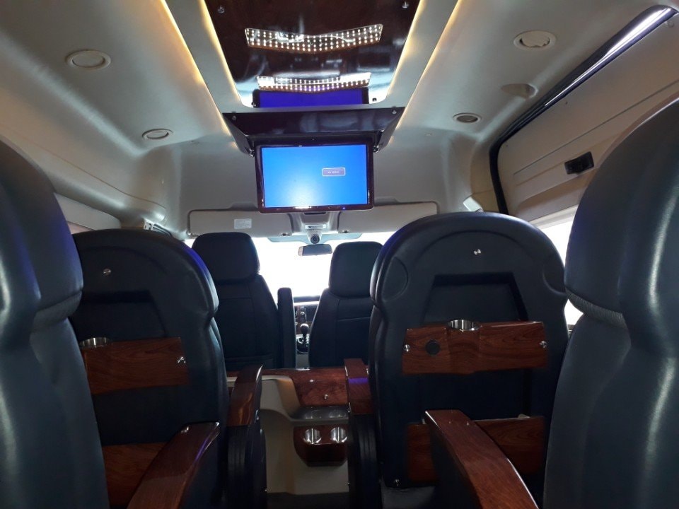 Xe limousine đi Cần Thơ từ Sài Gòn: Lộc Phát