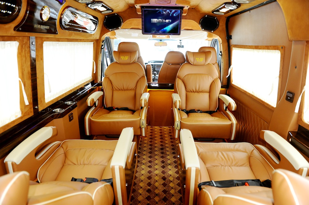 Xe limousine Luxury Transport đi Quảng Ninh