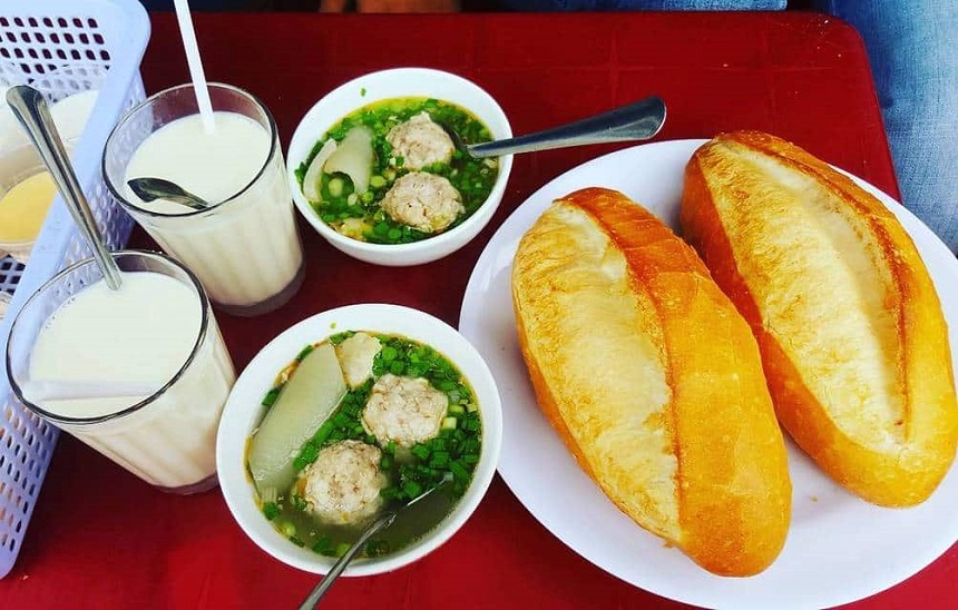 Bánh mì xíu mại 