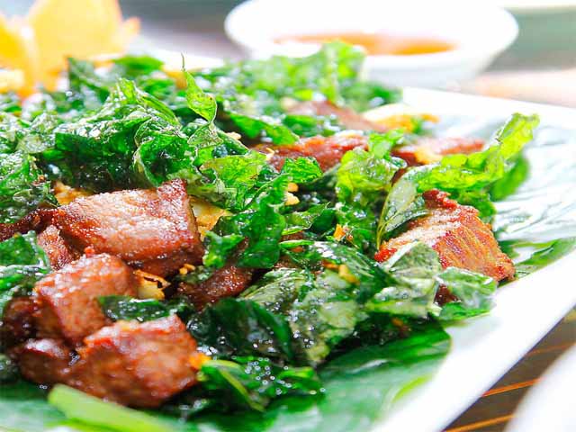 Món ngon Quảng Trị: Thịt trâu lá trơng xào
