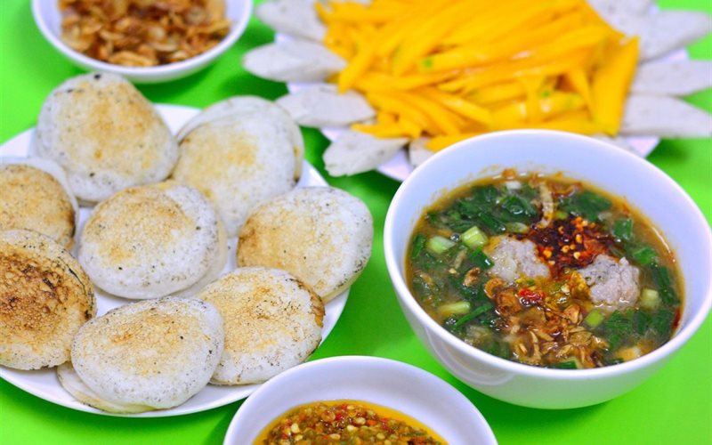 Du lịch Đà Lạt: Bánh căn