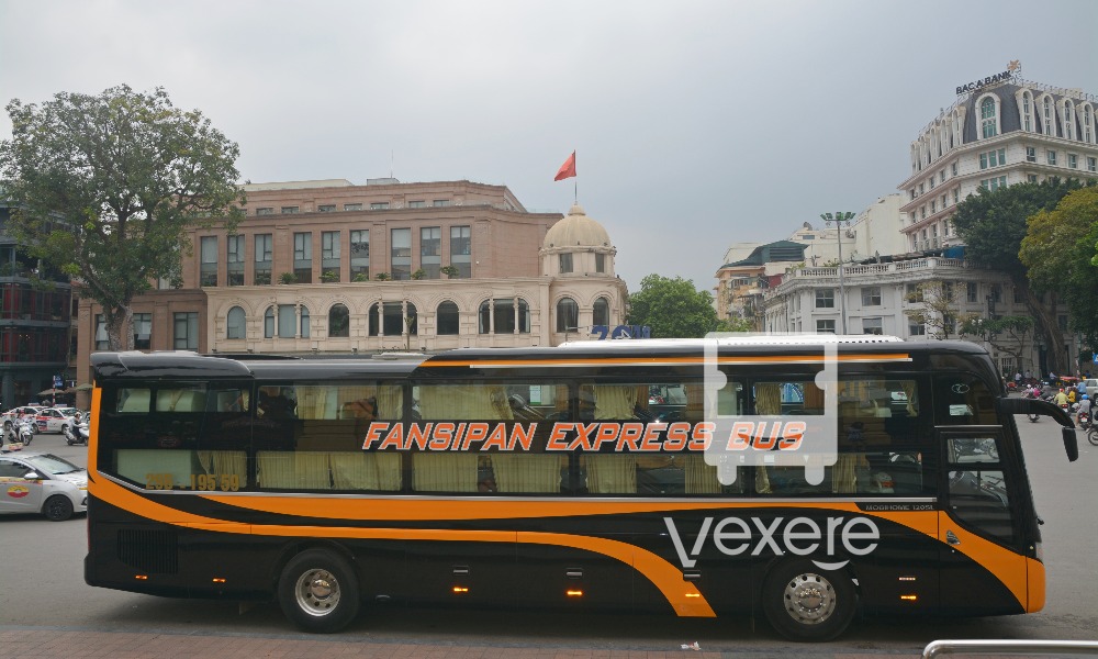 Xe Fansipan Express đi Sapa