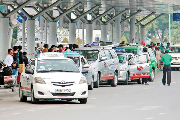 Đi Mũi Né từ sân bay bằng dịch vụ taxi 