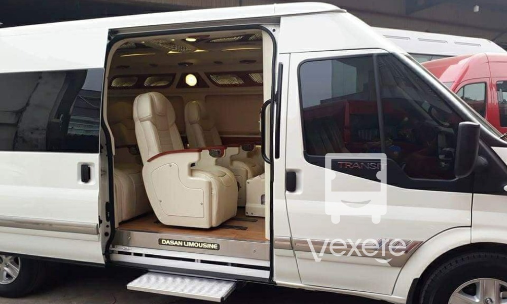 Nội thất xe Lộc Phát Limousine đi Cần Thơ