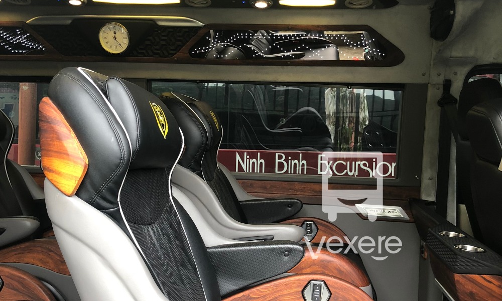 Nội thất xe Ninh Bình Excursion Transport