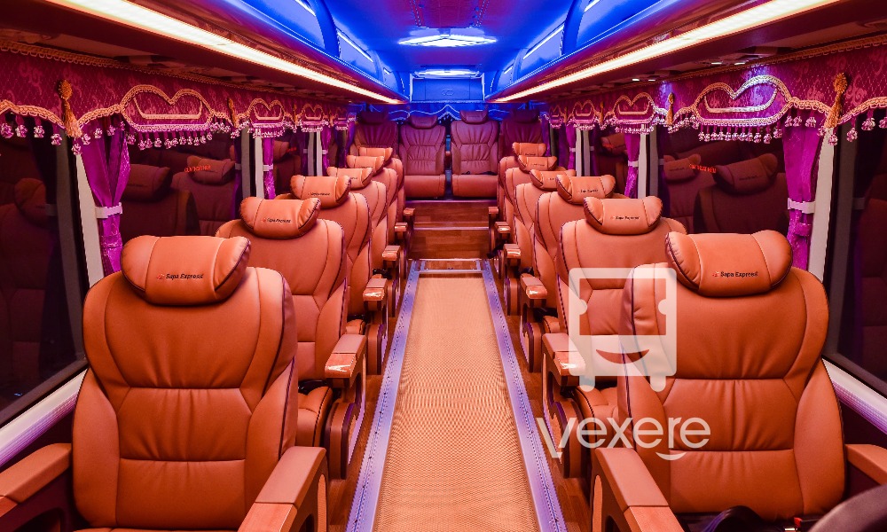 Xe limousine đi Sapa: Sapa Express