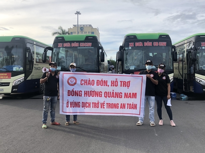 Quảng Nam đưa xe vào Thành phố Hồ Chí Minh đón người dân về quê