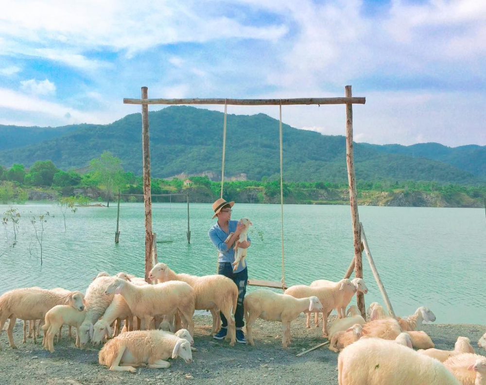 Địa điểm du lịch Vũng Tàu: Hồ Đá Xanh