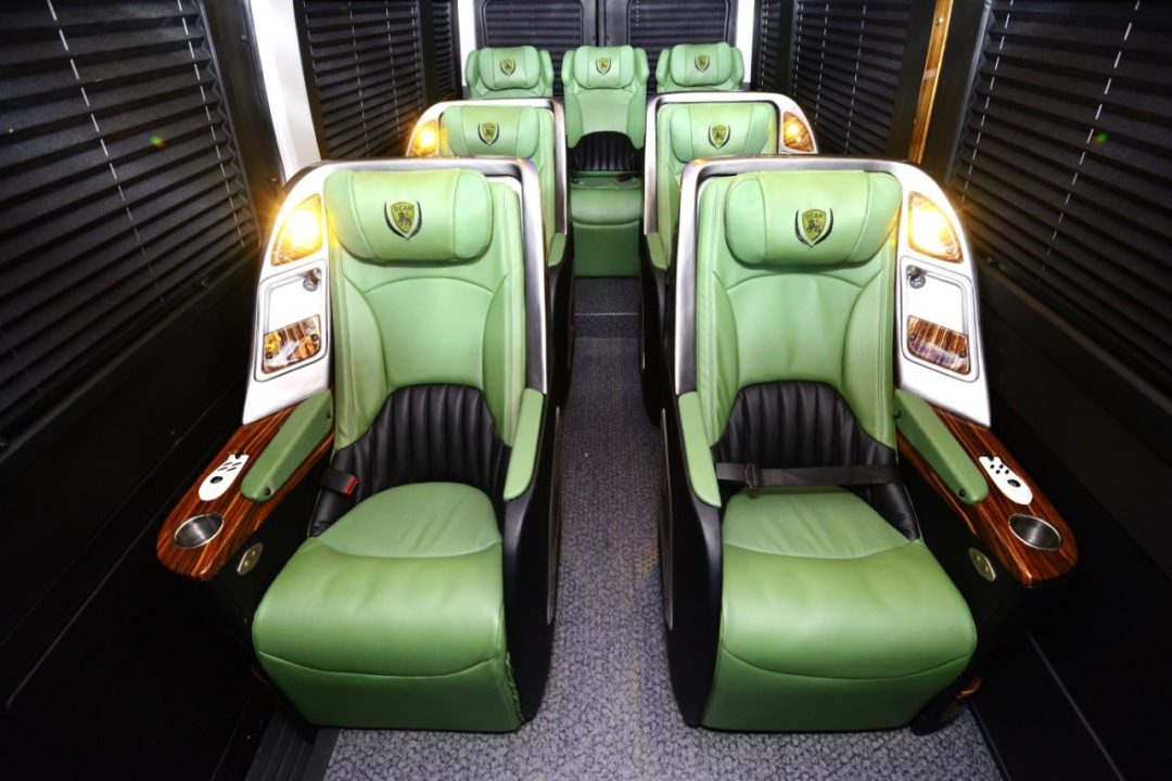 Thuê xe đi Vũng Tàu: Xe Limousine 9 chỗ