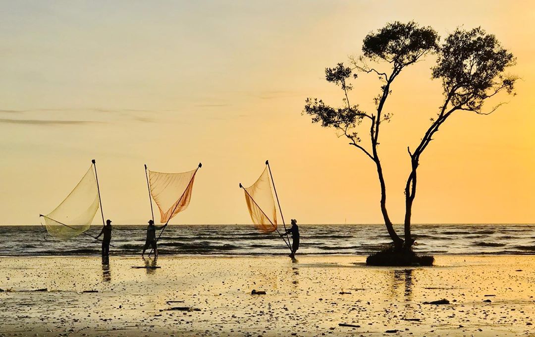 Bình minh trên bãi biển Tân Thành