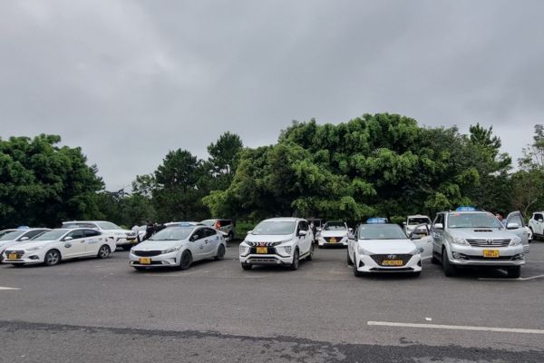 taxi đi sân bay liên khương lâm đồng