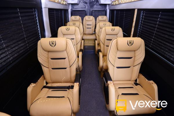 nội thất xe daily limousine đi lào cai