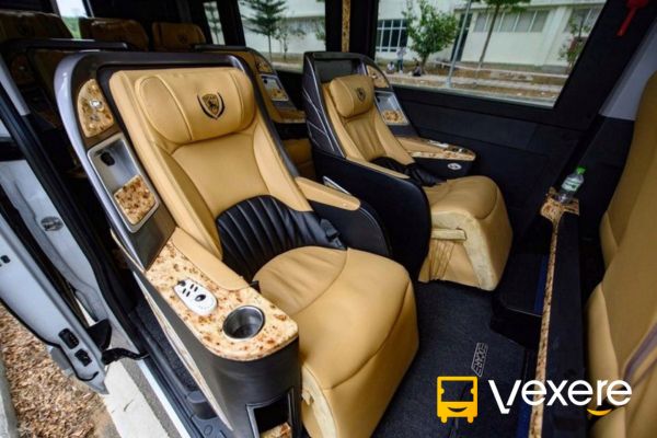 xe xuân tráng limousine đi mộc châu