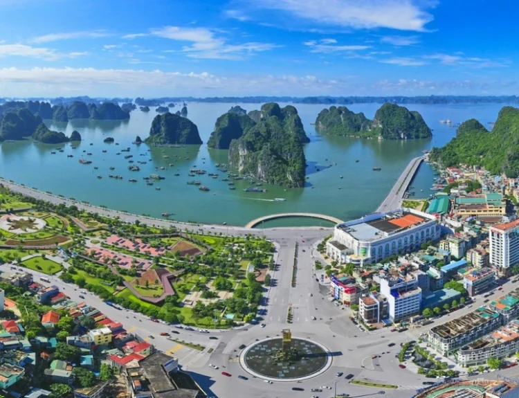 hà nội đi quảng ninh bao nhiêu tiếng