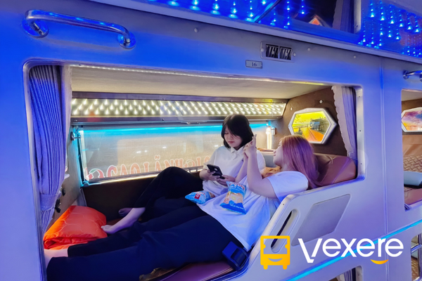 nội thất xe limousine tân niên